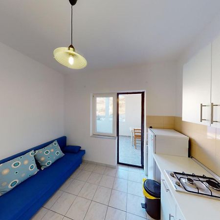 Apartments Riva Метайна Екстер'єр фото