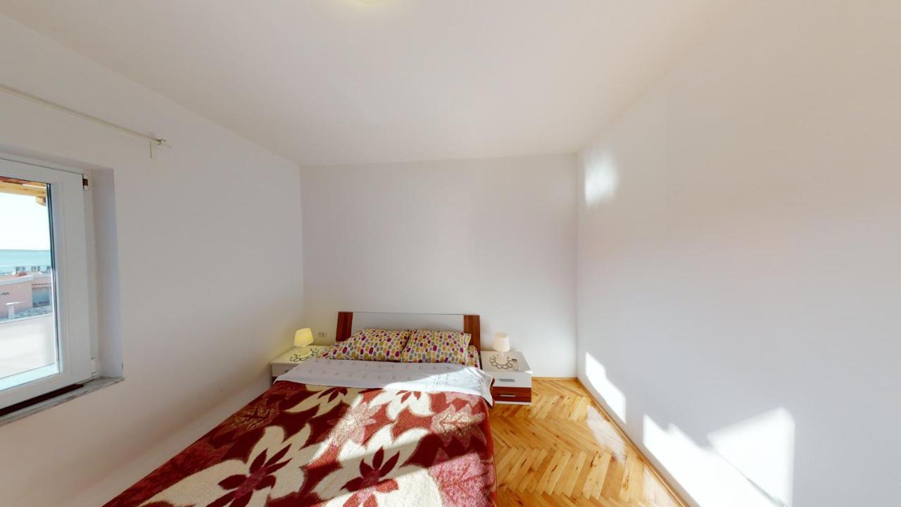 Apartments Riva Метайна Екстер'єр фото
