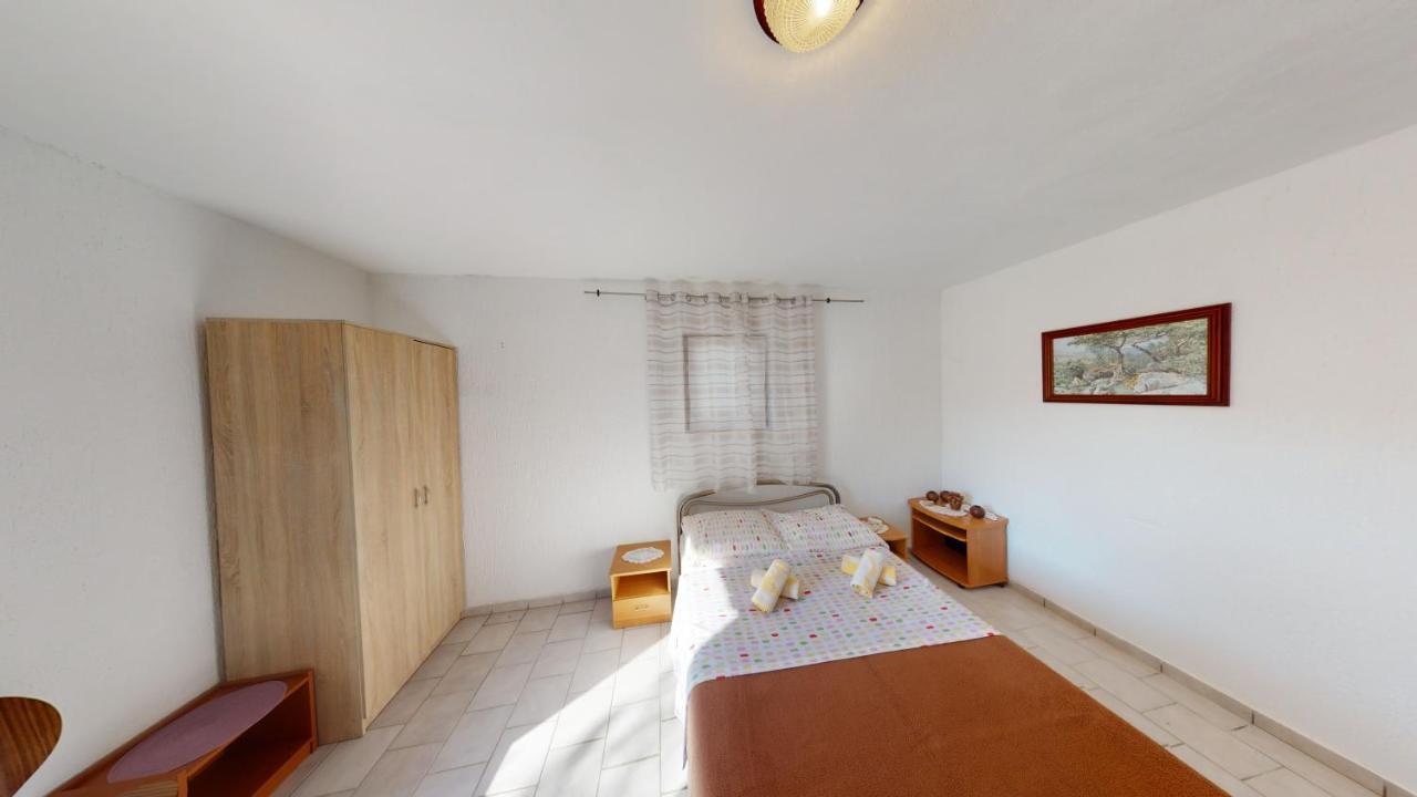 Apartments Riva Метайна Екстер'єр фото